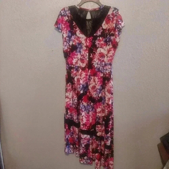 Torrid Black Mixed Floral Lace Detail Studio Knit Asymmetrical Midi Dress Sz L - Picture 9 of 9